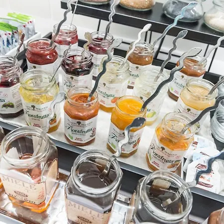 柏银特酒店 4* 皮威蒂萨克