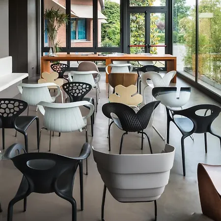 Point Hotel