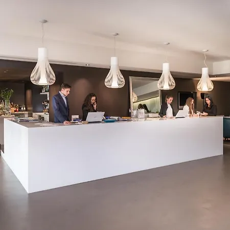 Point Hotel